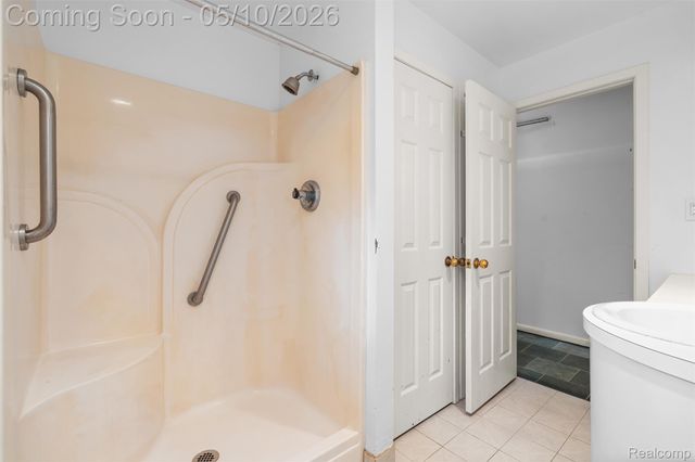 497 Lake George Road, Oakland Charter Township, MI 48363
