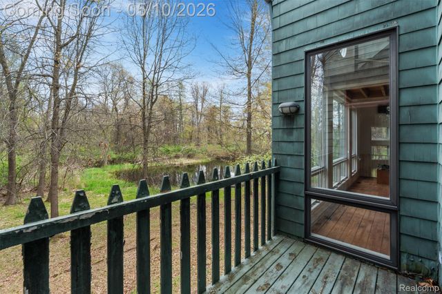 497 Lake George Road, Oakland Charter Township, MI 48363