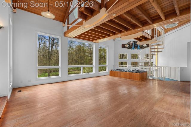 497 Lake George Road, Oakland Charter Township, MI 48363