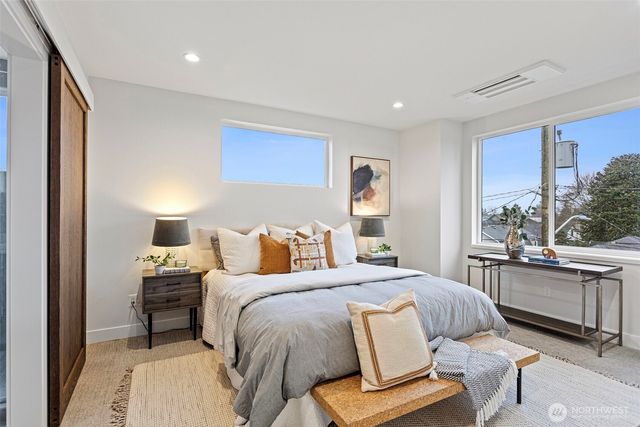 7336 27th Avenue NW, Seattle, WA 98117