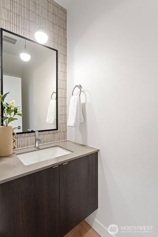 7336 27th Avenue NW, Seattle, WA 98117