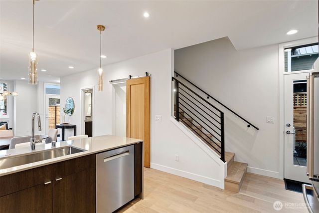 7336 27th Avenue NW, Seattle, WA 98117