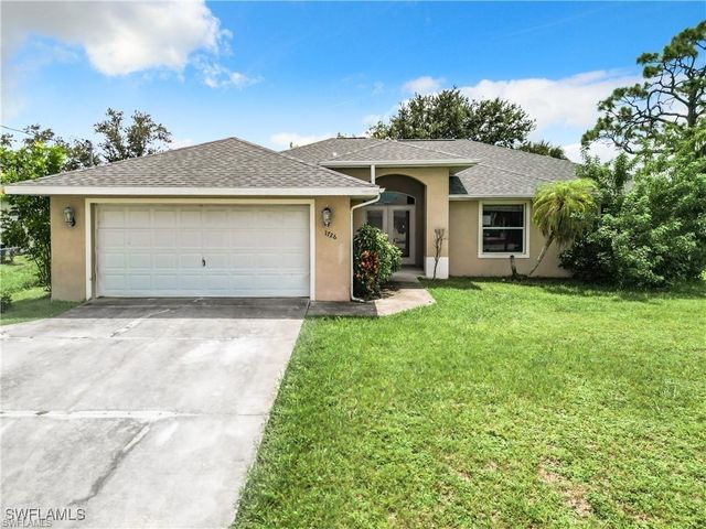 1726 Trafalgar PKWY, Cape Coral, FL 33991