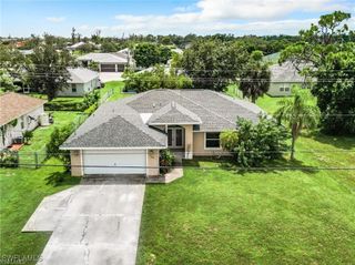 1726 Trafalgar PKWY, Cape Coral, FL 33991