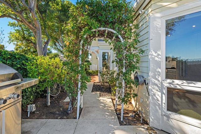 7426 Lantana, Carlsbad, CA 92011