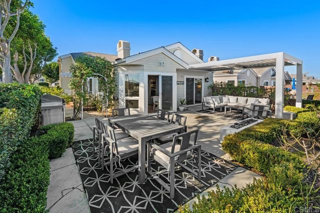 7426 Lantana, Carlsbad, CA 92011