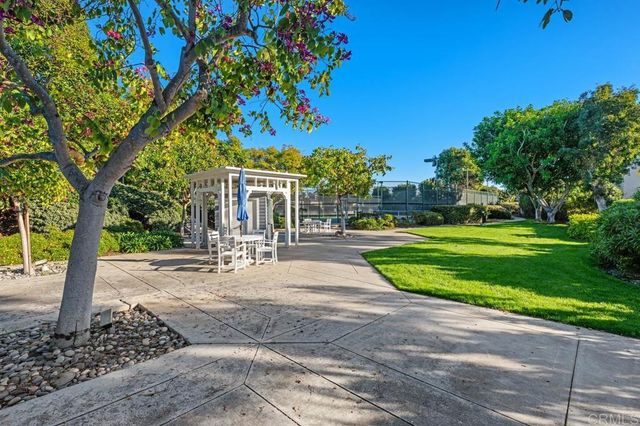 7426 Lantana, Carlsbad, CA 92011