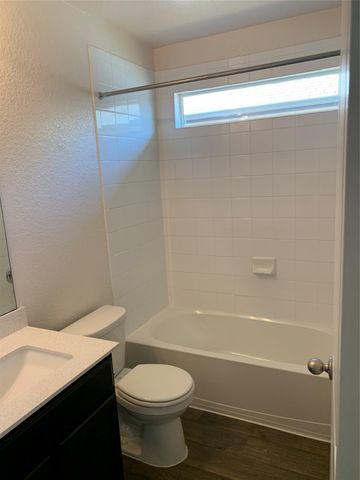 606 Quarton DR, Hutto, TX 78634