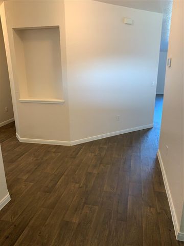 606 Quarton DR, Hutto, TX 78634