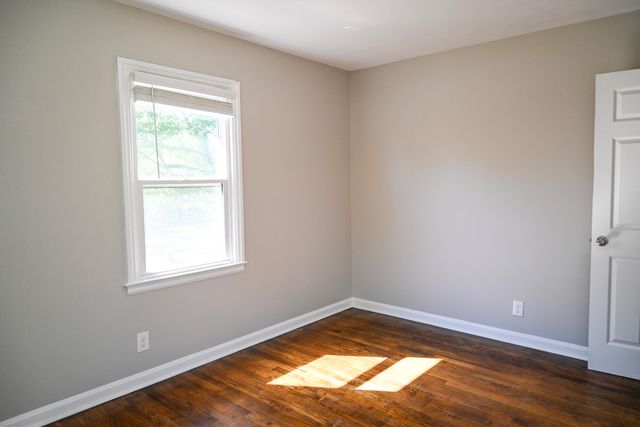 1034 Castleton Way, Lexington, KY 40517