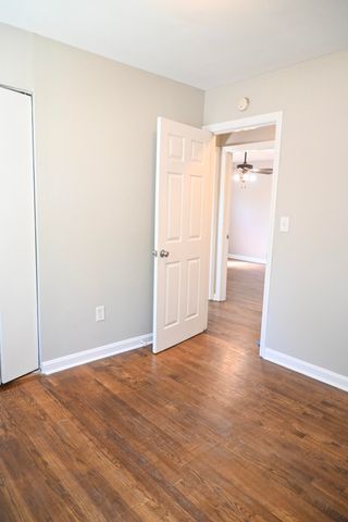 1034 Castleton Way, Lexington, KY 40517