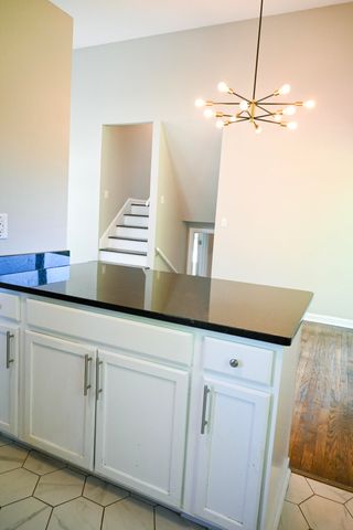 1034 Castleton Way, Lexington, KY 40517