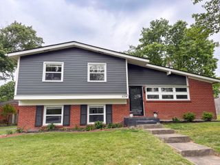 1034 Castleton Way, Lexington, KY 40517