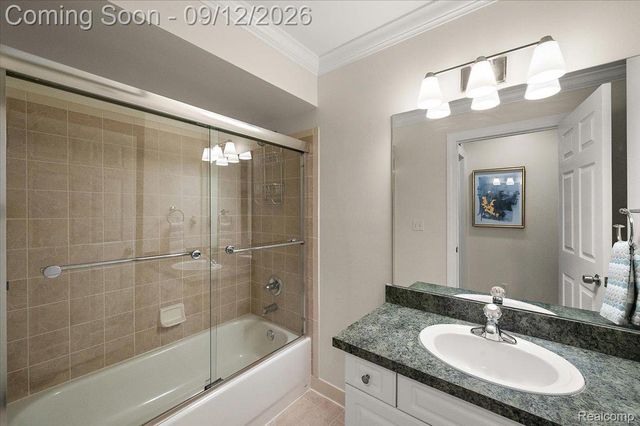 3601 Tremonte Circle N, Oakland Charter Township, MI 48306