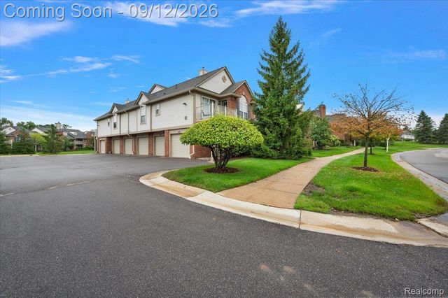 3601 Tremonte Circle N, Oakland Charter Township, MI 48306