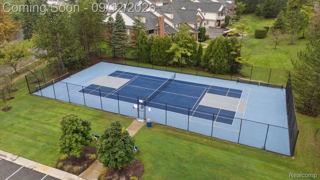 3601 Tremonte Circle N, Oakland Charter Township, MI 48306