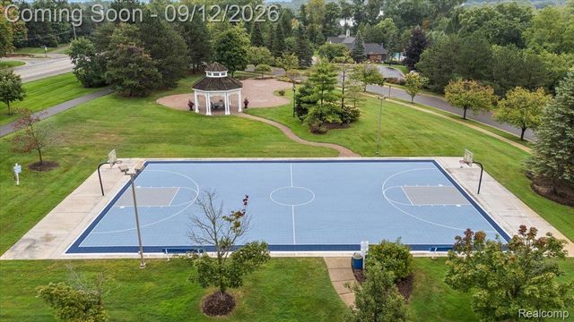 3601 Tremonte Circle N, Oakland Charter Township, MI 48306