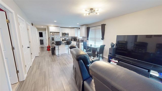 39 Derry Street, Providence, RI 02908