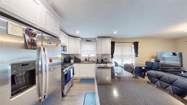 39 Derry Street, Providence, RI 02908
