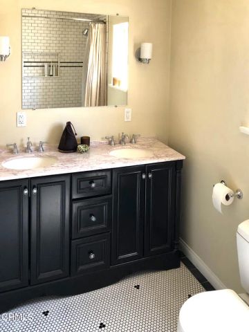3722 4th Avenue, La Crescenta, CA 91214