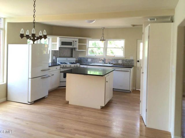 3722 4th Avenue, La Crescenta, CA 91214