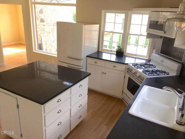 3722 4th Avenue, La Crescenta, CA 91214