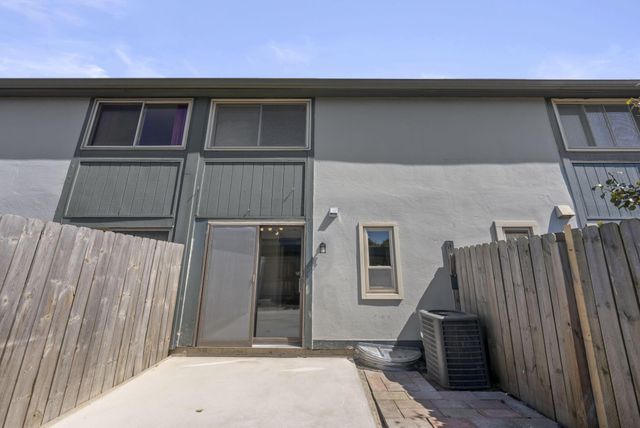 1046 Merrimar Circle N, B, Columbus, OH 43220