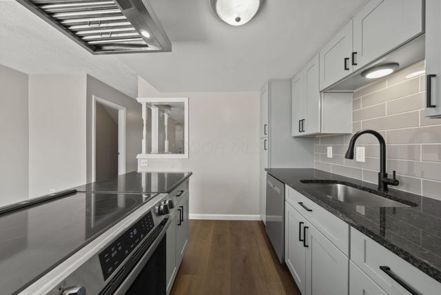 1046 Merrimar Circle N, B, Columbus, OH 43220