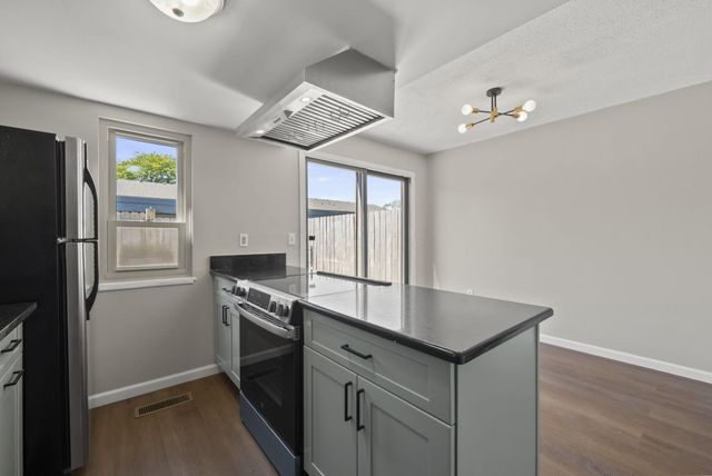 1046 Merrimar Circle N, B, Columbus, OH 43220