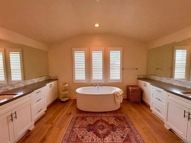 1432 Enclave Ct, Encinitas, CA 92024