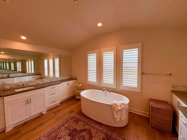 1432 Enclave Ct, Encinitas, CA 92024