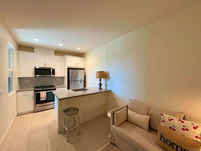 1432 Enclave Ct, Encinitas, CA 92024