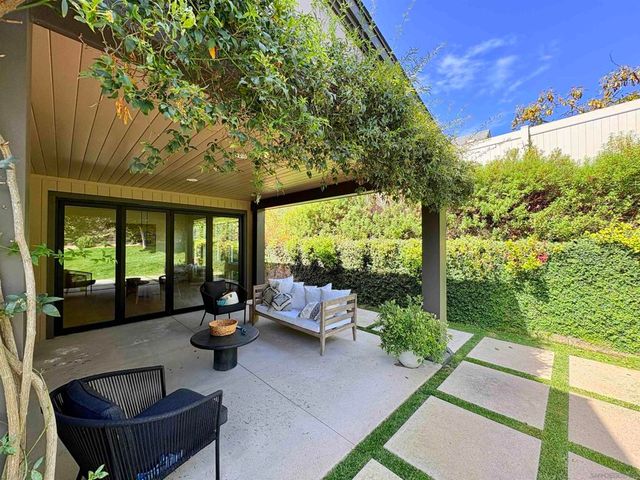 1432 Enclave Ct, Encinitas, CA 92024