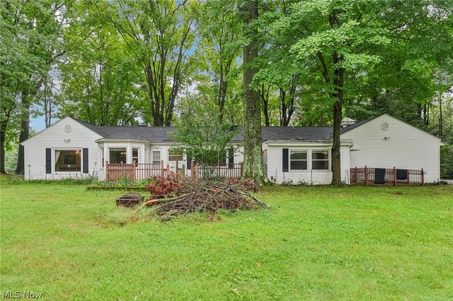 17191 Sagamore Road, Walton Hills, OH 44146