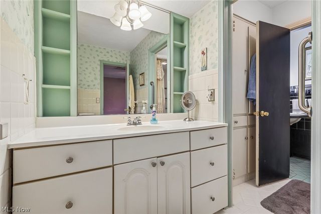 17191 Sagamore Road, Walton Hills, OH 44146