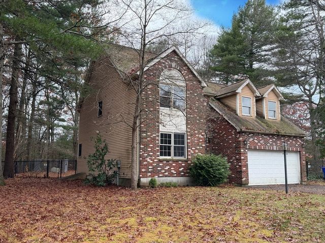 81 Tania Drive, Taunton, MA 02718