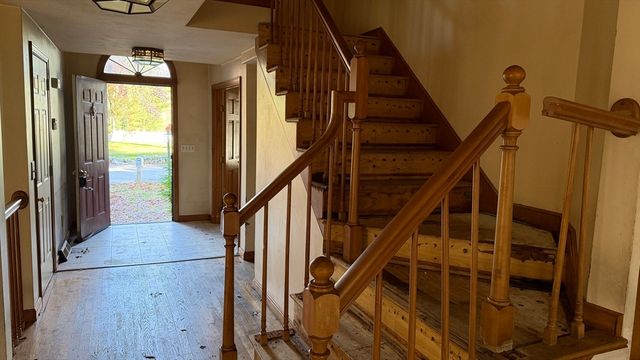 81 Tania Drive, Taunton, MA 02718