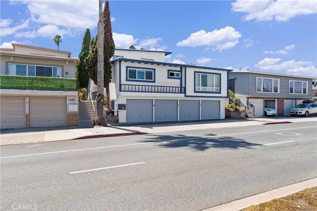1436 Manhattan Beach Boulevard, Manhattan Beach, CA 90266
