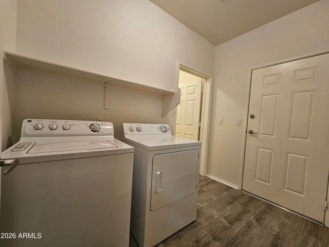 18416 N CAVE CREEK Road 1075, Phoenix, AZ 85032