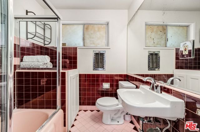 6041 Cleon Avenue, North Hollywood (los Angeles), CA 91606