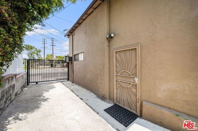 6041 Cleon Avenue, North Hollywood (los Angeles), CA 91606