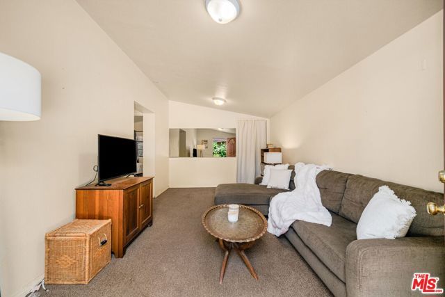 6041 Cleon Avenue, North Hollywood (los Angeles), CA 91606