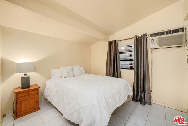 6041 Cleon Avenue, North Hollywood (los Angeles), CA 91606
