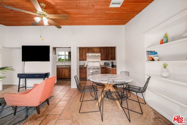 6041 Cleon Avenue, North Hollywood (los Angeles), CA 91606