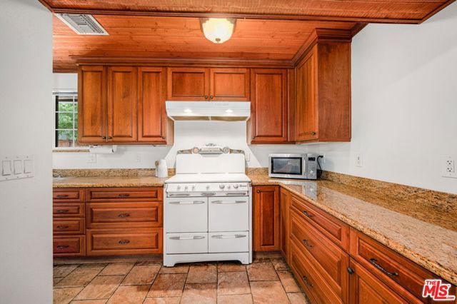 6041 Cleon Avenue, North Hollywood (los Angeles), CA 91606
