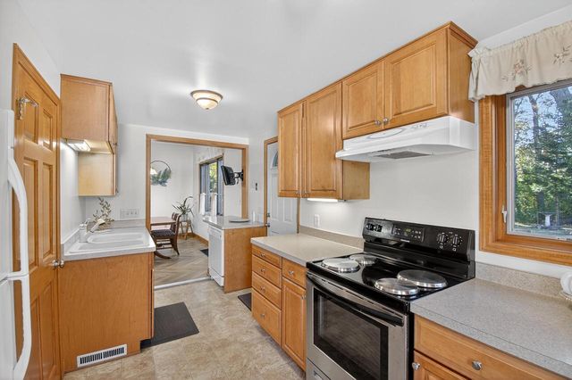 438 Blaine AVENUE, Racine, WI 53405