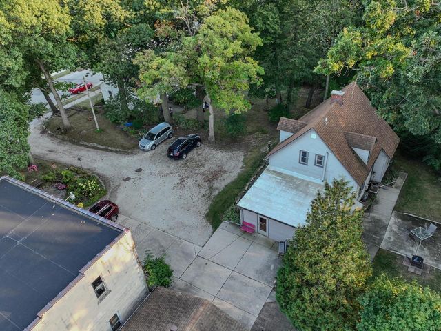 438 Blaine AVENUE, Racine, WI 53405