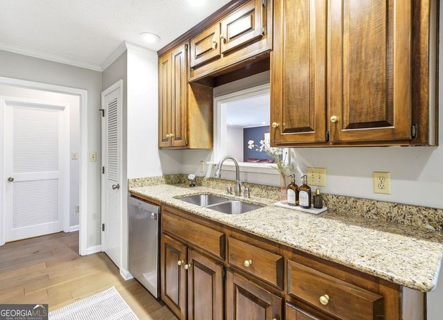 70 Lindley Avenue NW, Marietta, GA 30064