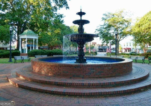 70 Lindley Avenue NW, Marietta, GA 30064