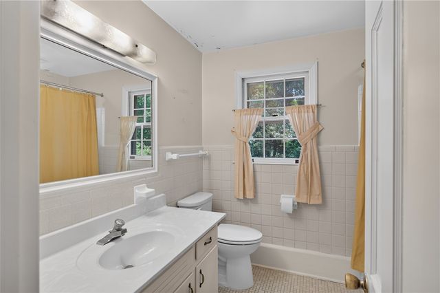 111 Lakeview Circle, Clemson, SC 29631